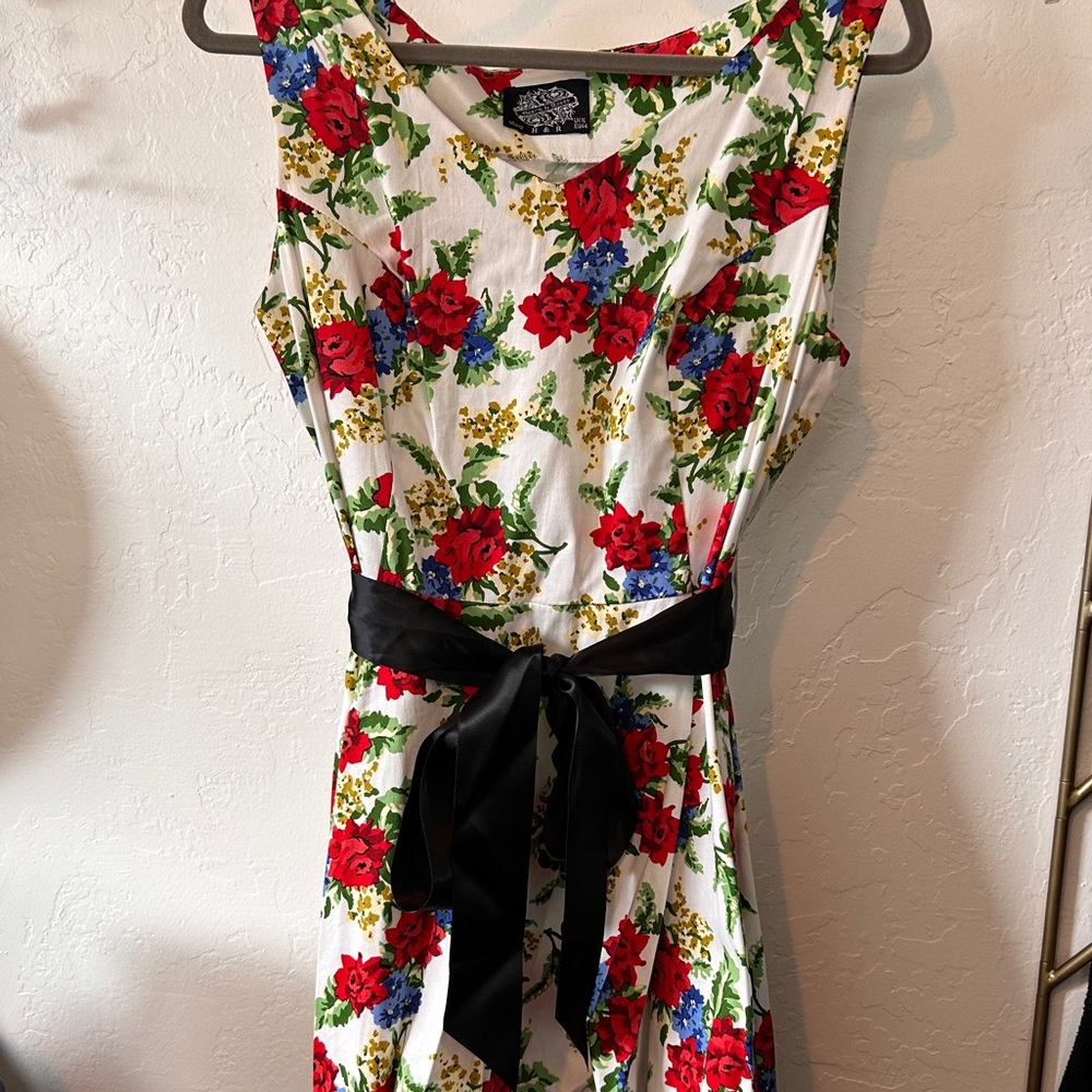 Hearts & Roses retro floral dress